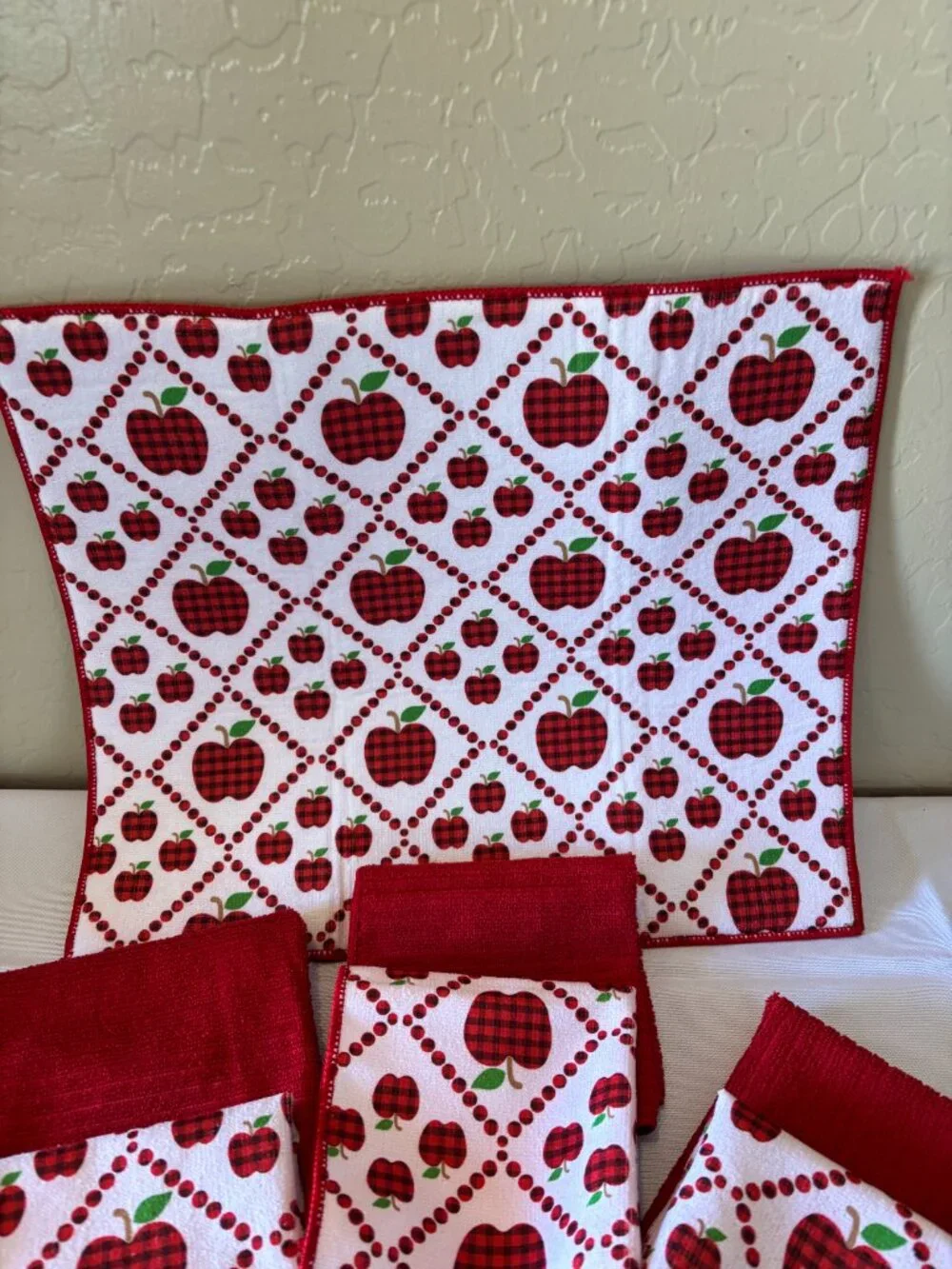 7 pc Apple Kitchen Towel Set D1069